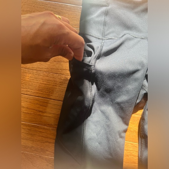 lululemon athletica crop fitness leggings size 4 - Picture 2 of 10